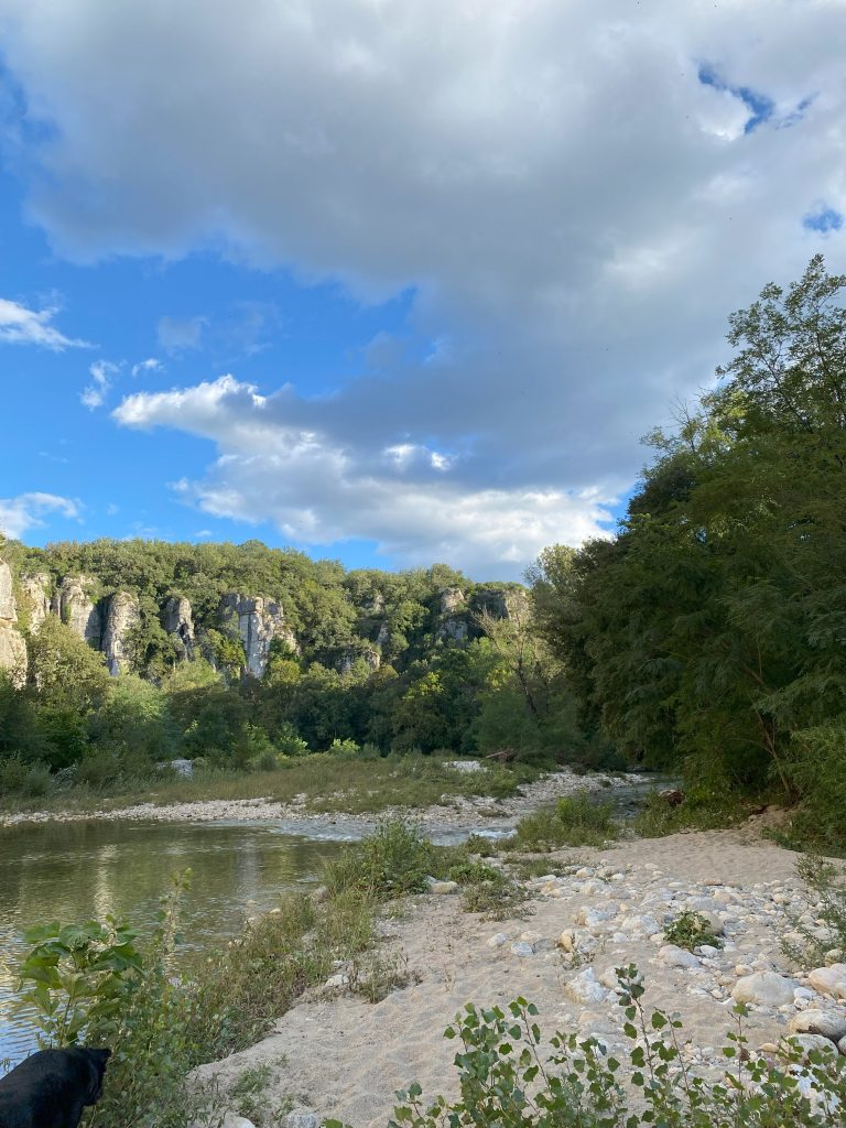 L'Ardèche méridionale est un paradis pour les amoureux de trail. Gorges de la Beaume.